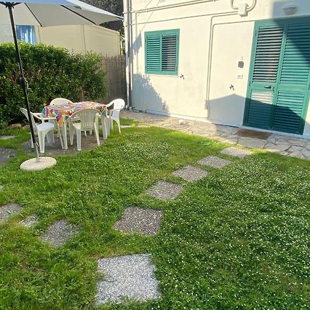 Apartamento Le Tre Isolette A 200M Dal Mare Marina Di Pisa Exterior foto