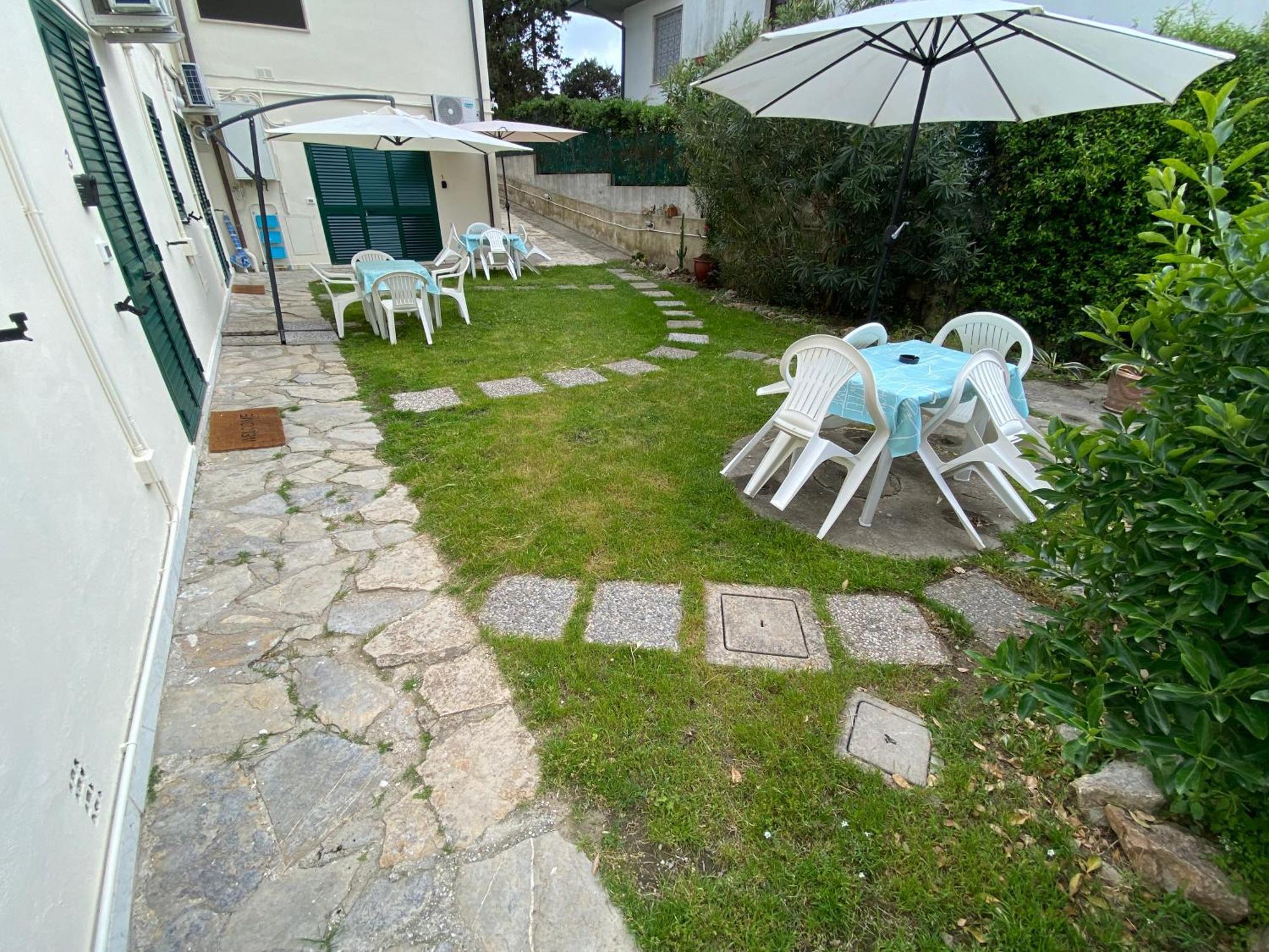 Apartamento Le Tre Isolette A 200M Dal Mare Marina Di Pisa Exterior foto