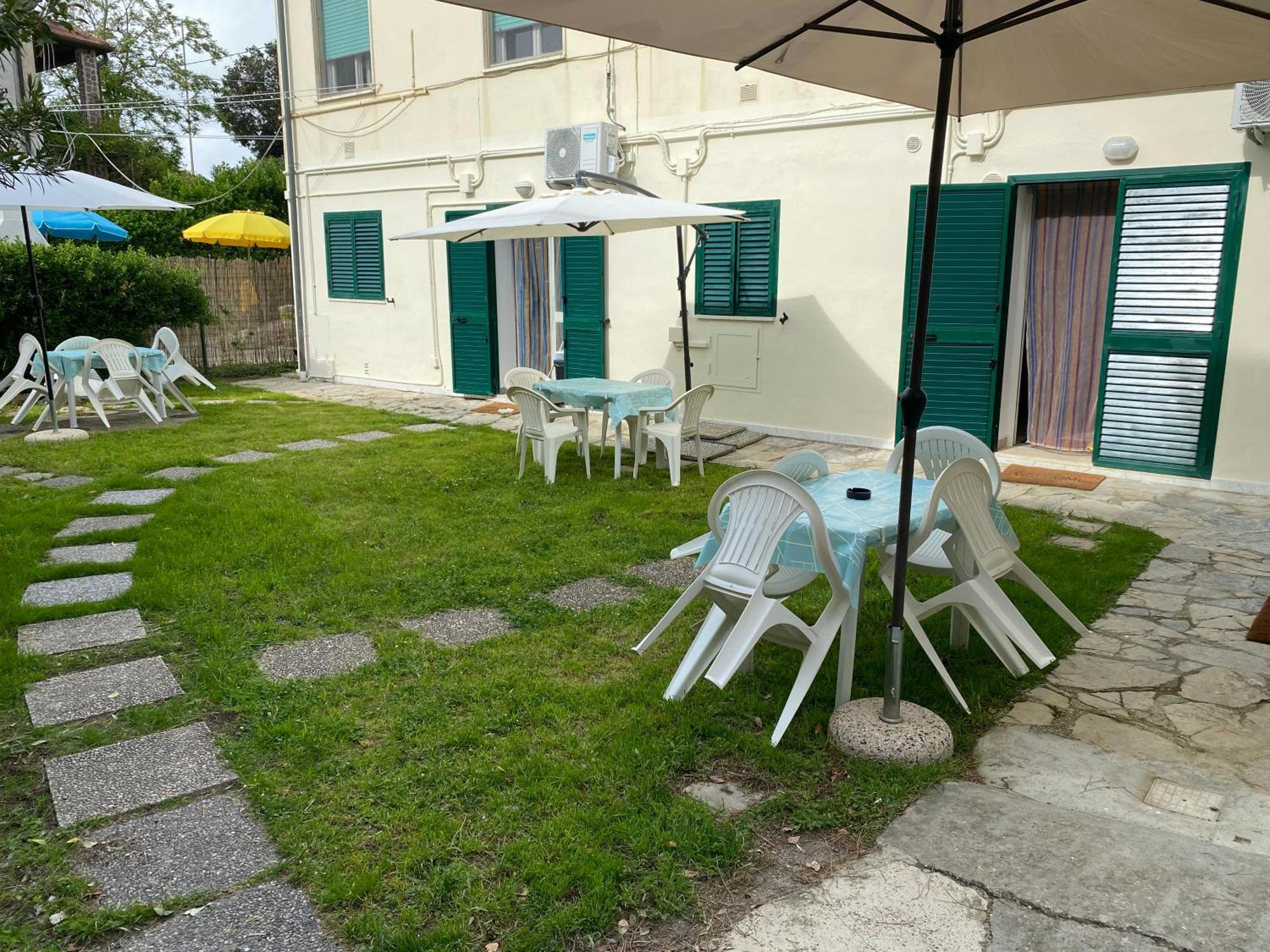 Apartamento Le Tre Isolette A 200M Dal Mare Marina Di Pisa Exterior foto