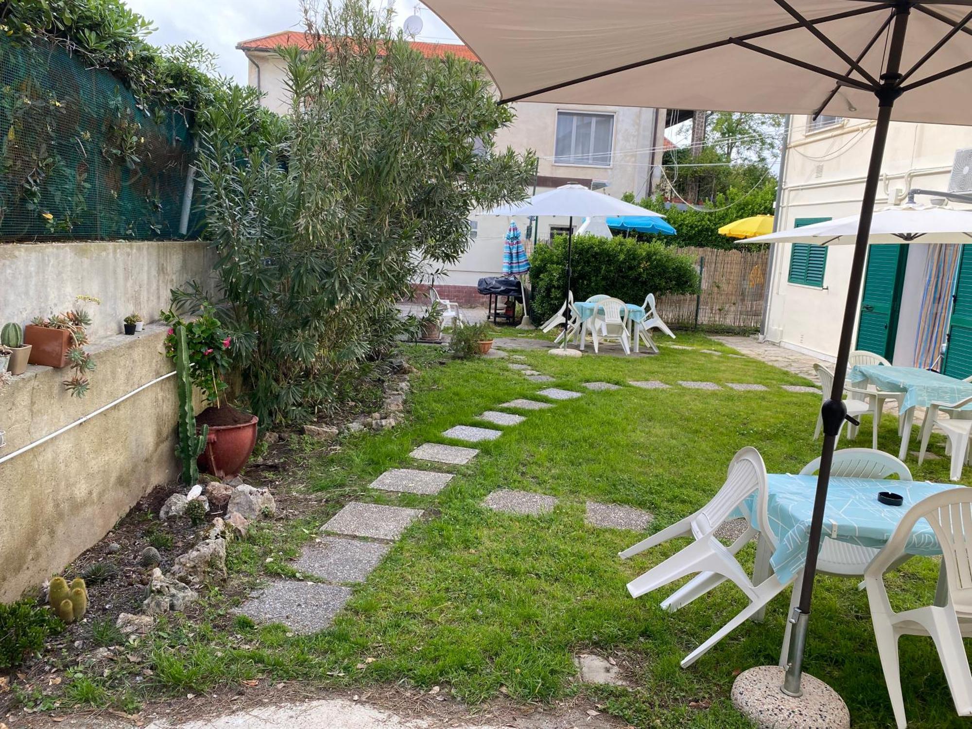 Apartamento Le Tre Isolette A 200M Dal Mare Marina Di Pisa Exterior foto