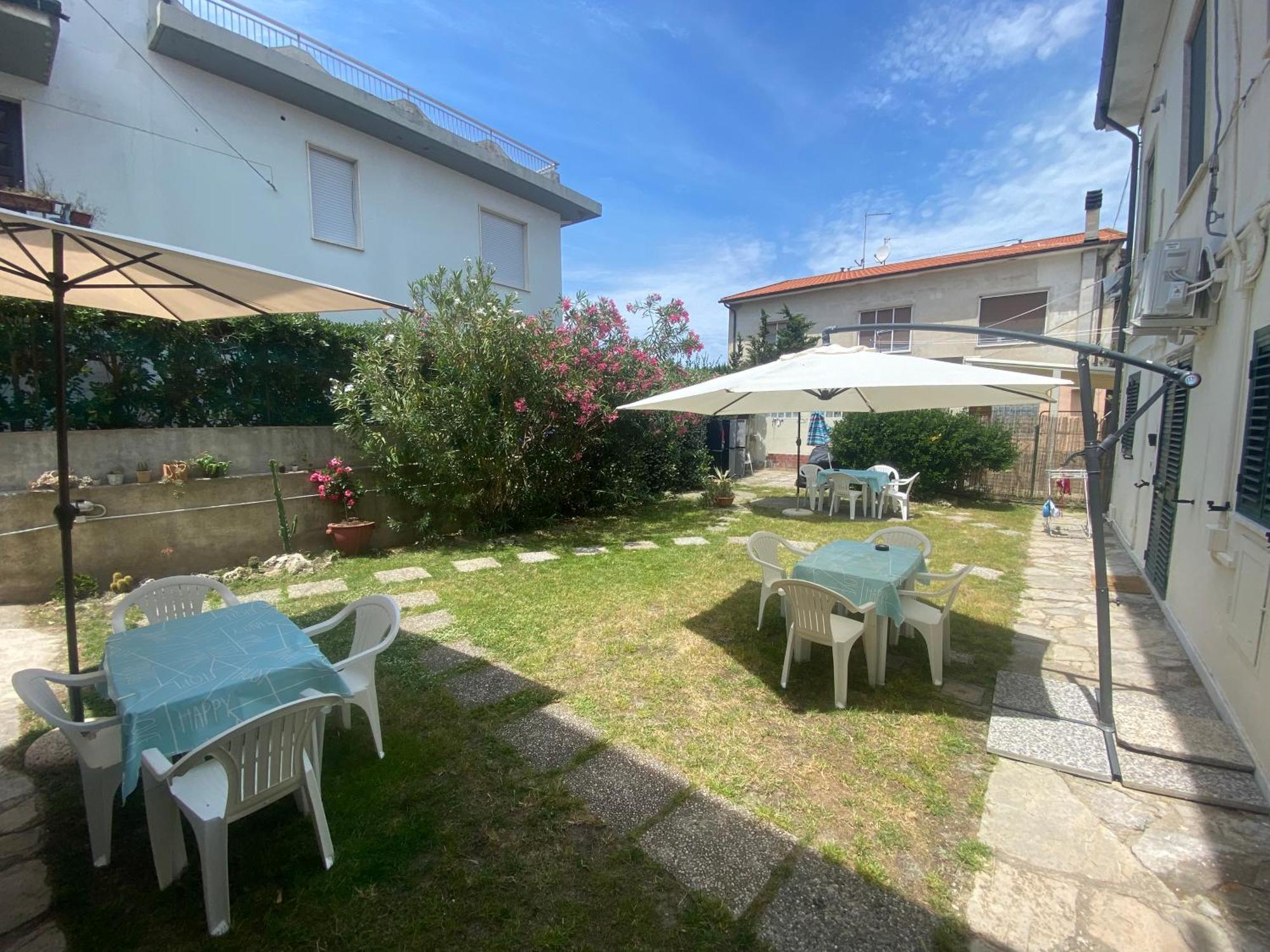 Apartamento Le Tre Isolette A 200M Dal Mare Marina Di Pisa Exterior foto
