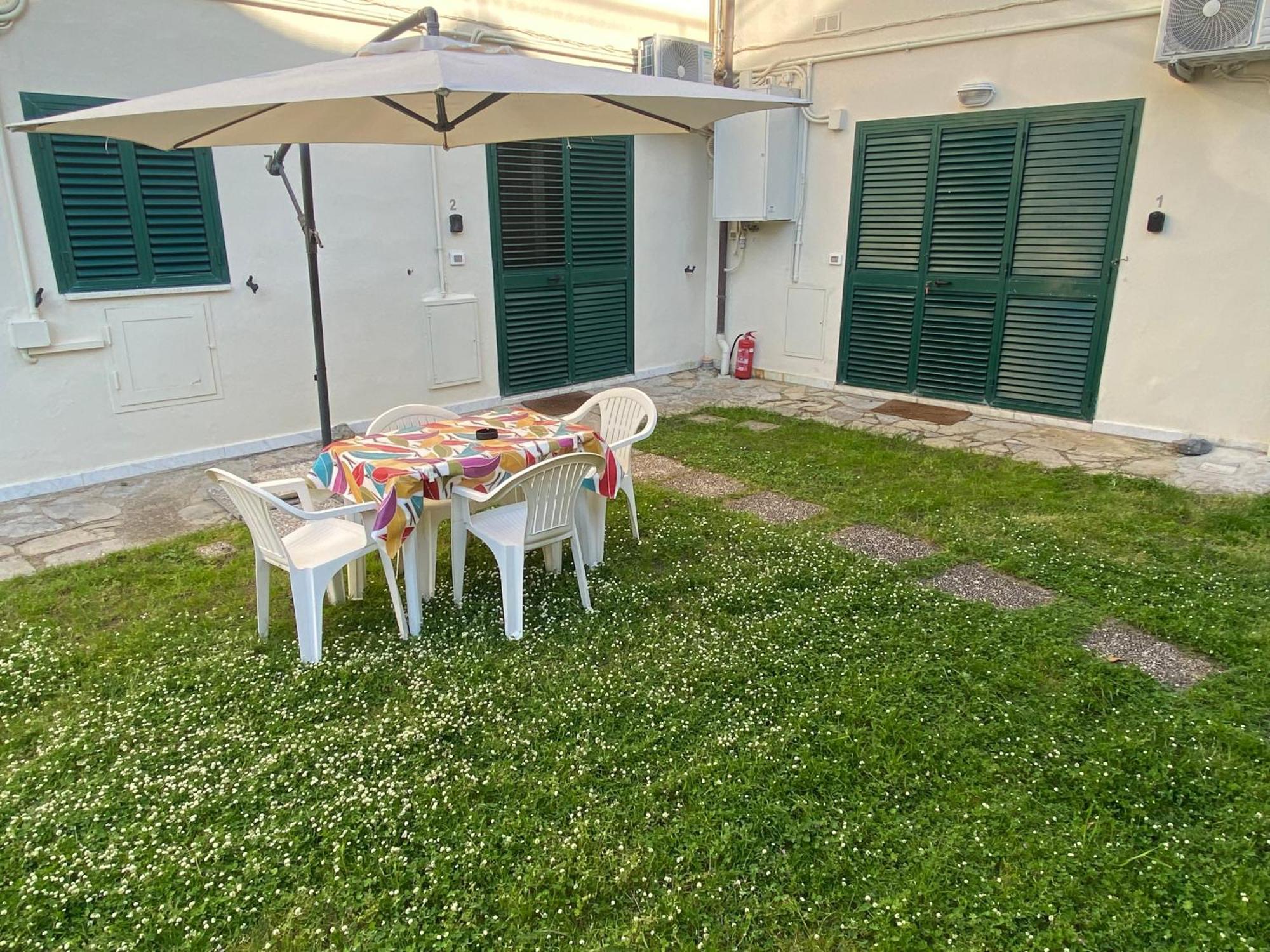 Apartamento Le Tre Isolette A 200M Dal Mare Marina Di Pisa Exterior foto