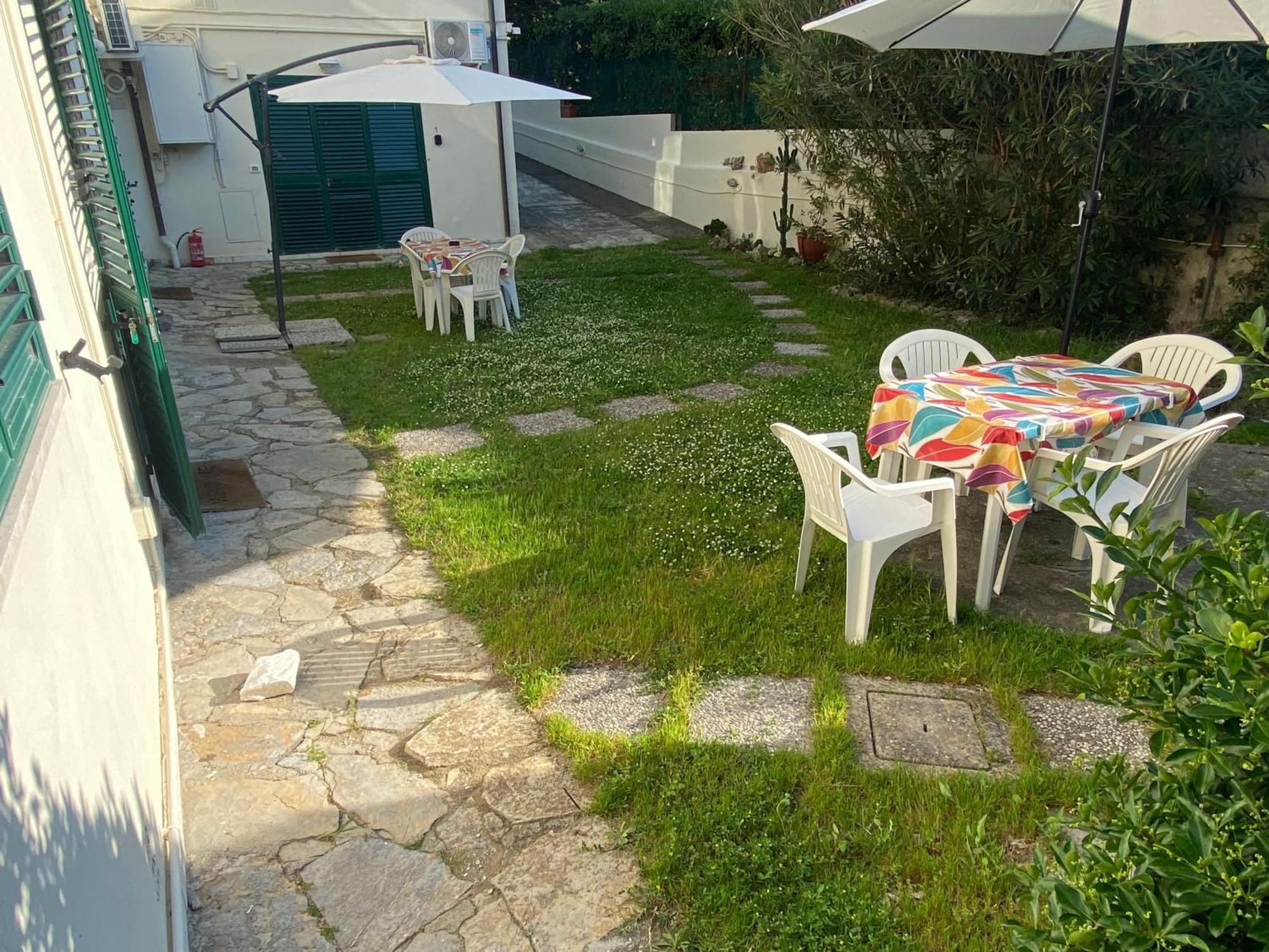 Apartamento Le Tre Isolette A 200M Dal Mare Marina Di Pisa Exterior foto